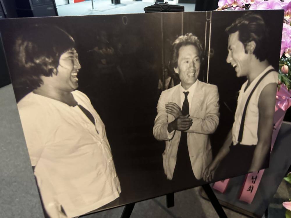 홍금보_이우석회장_성룡.jpg